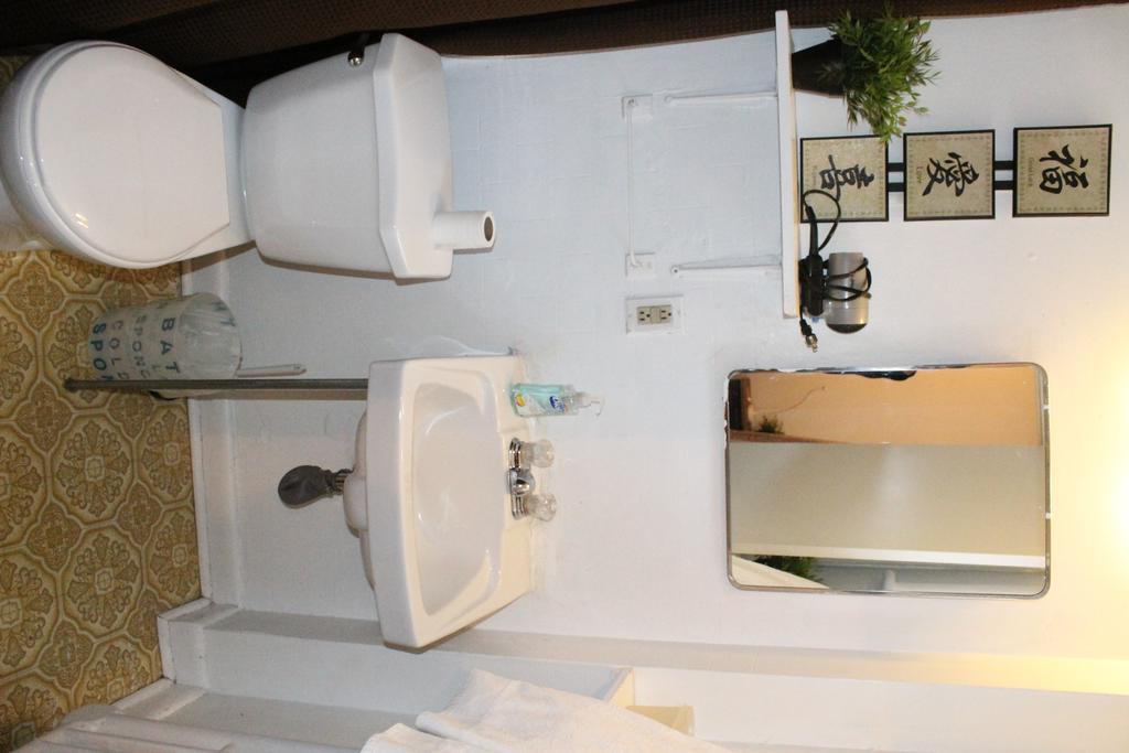 Adib - 362 Friel St, Unit 2 Apartment
