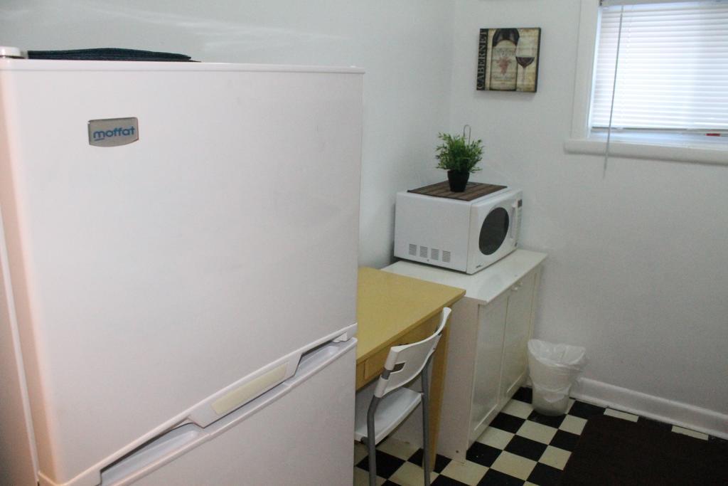 Adib - 362 Friel St, Unit 2 Ottawa